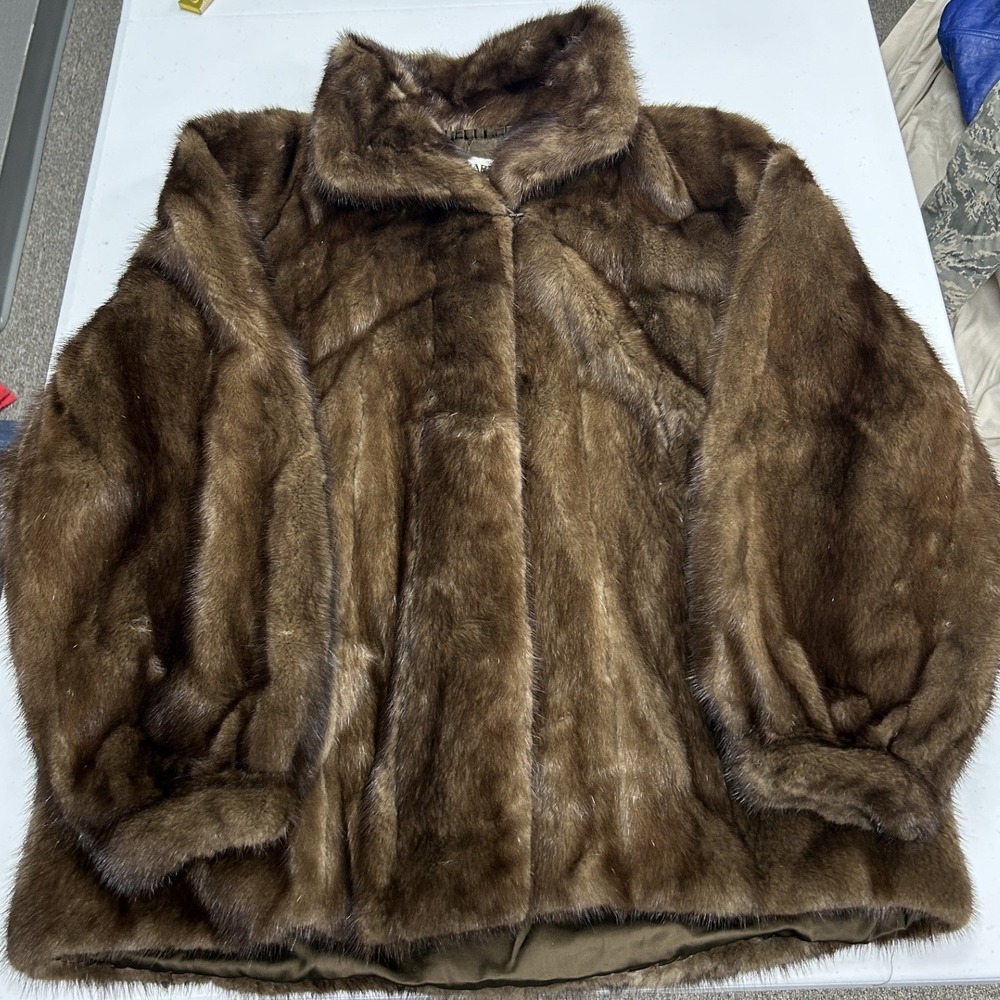 WM. H. Harris Fur Coat Womens M Brown Vintage Wing Collar Glam Luxury G1